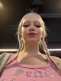 Mila_NoRules webcam stripchat model stream image