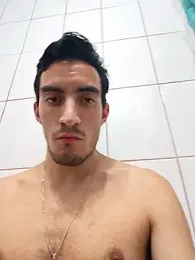 TommyMomentum webcam model stream image