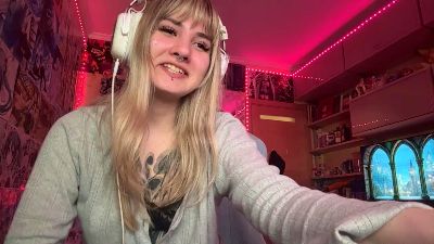 FayeMeierhofer webcam model stream image