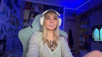 FayeMeierhofer webcam model stream image