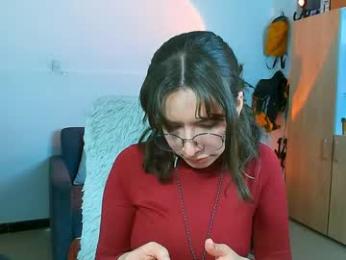 holly_and_honey_69 webcam model stream image