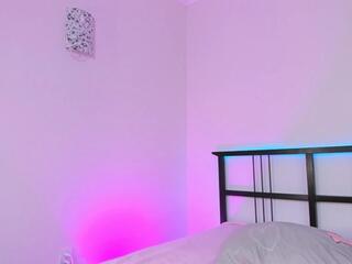 Flora Amber webcam model stream image
