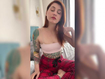 HoneyCherry bongacams stream image