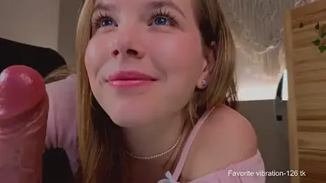 milly_shy stripchat stream image