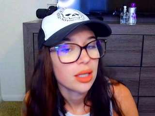 tighttinymilf camsoda stream image