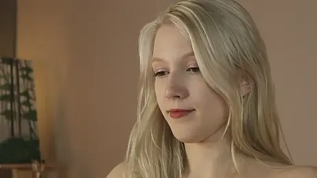 AliceLebel stripchat stream image