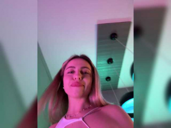 Nataliecroys bongacams stream image