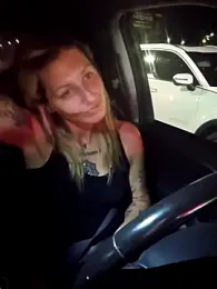 SheIsSomething stripchat stream image