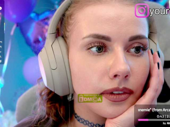 VikkiExtraCheese bongacams stream image