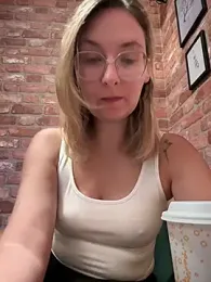 The_Snowwhitee stripchat stream image