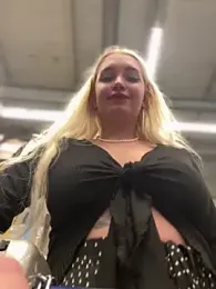 Milkyy_wway stripchat stream image