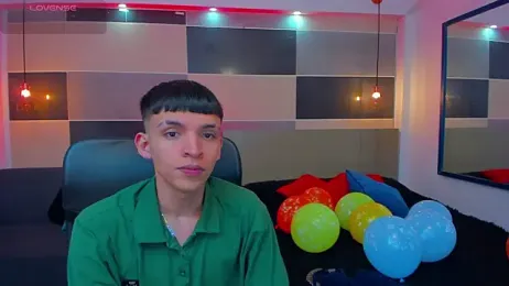 Juan_Nd_Steven stripchat stream image