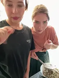 Nura_n_Sarah stripchat stream image