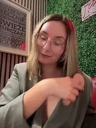 The_Snowwhitee stripchat stream image