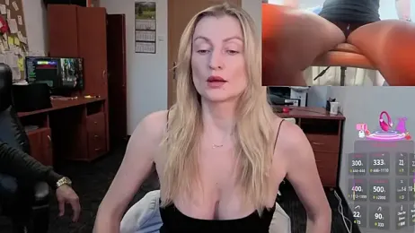 legsLONG stripchat stream image