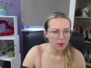 Soft-Zoey bongacams stream image