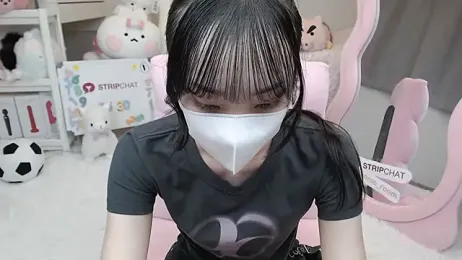 momo_room stripchat stream image