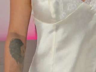 riley-pride camsoda stream image