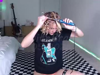 petitebrat chaturbate stream image