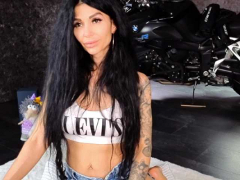 -BABAYAGA- bongacams stream image