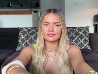 Anais A flirt4free stream image