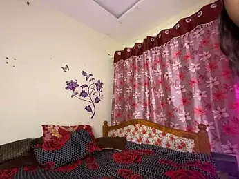 LouleyRanii stripchat stream image