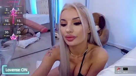 CelyneMay stripchat stream image