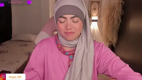 shayla_18 stripchat stream image