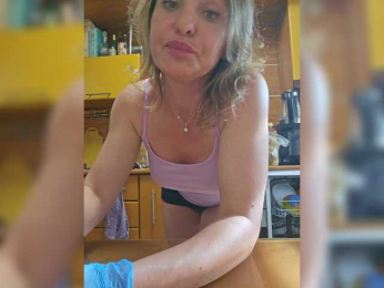 EditaMilf bongacams stream image