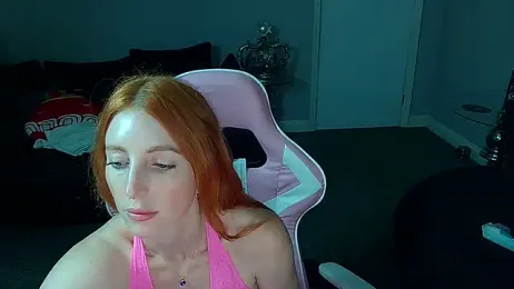 Red_firesquirt stripchat stream image