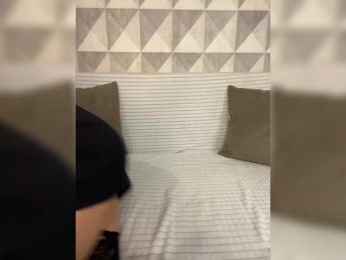 dee_zee bongacams stream image