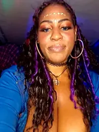 AmazonianMistress stripchat stream image