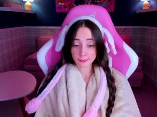 lexi-split camsoda stream image, 11.06.2025 08:20