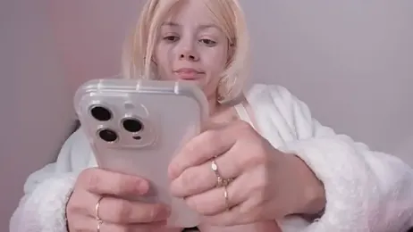 bella_adams_ stripchat stream image