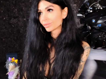 -BABAYAGA- bongacams stream image