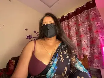 LouleyRanii stripchat stream image