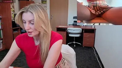 legsLONG stripchat stream image