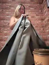 The_Snowwhitee stripchat stream image