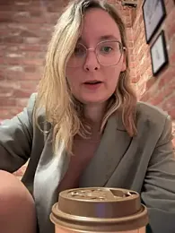 The_Snowwhitee stripchat stream image