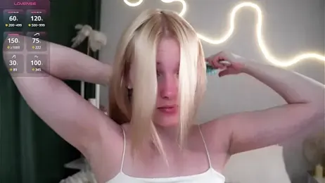 EdlaHewell stripchat stream image