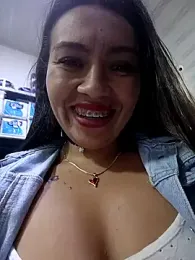 LIZ-06_ stripchat stream image