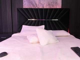 atinxnaugthy camsoda stream image