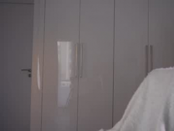 kriss0leoo chaturbate stream image