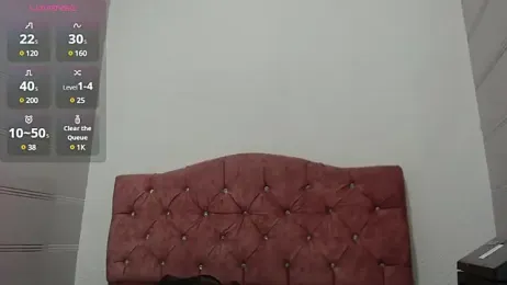 RoxanneLips stripchat stream image