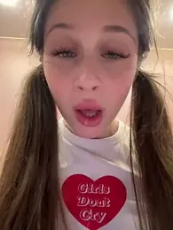 mmelicious stripchat stream image