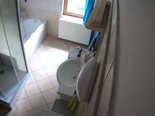 voyeurcam-julmodels-bath-2nd-2 camsoda stream image