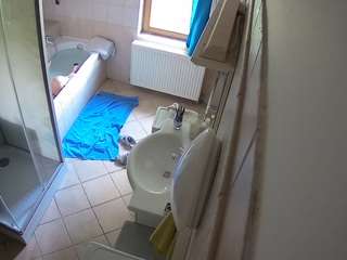 voyeurcam-julmodels-bath-2nd-2 camsoda stream image