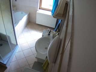 voyeurcam-julmodels-bath-2nd-2 camsoda stream image