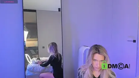 Wallflowerr stripchat stream image