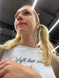 Lia__Love stripchat stream image